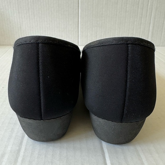 CL LAUNDRY WOMENS LOW HEEL WEDGES. BLACK SLIP ON CANVAS SHOES. GREAT CONDITION - Picture 8 of 15